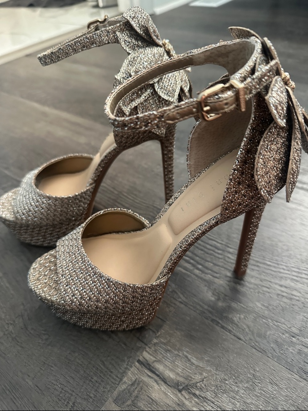 Women’s Glitter Platform High Heel Sandals - Gold